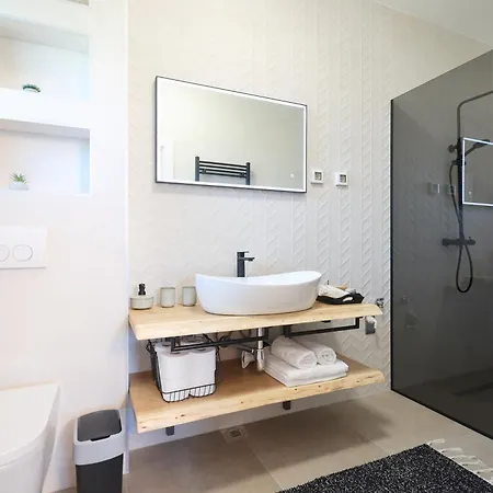 Βίλα Velebita With Heated Pool Poljica (Zadar)