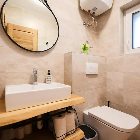 Velebita With Heated Pool Poljica (Zadar)