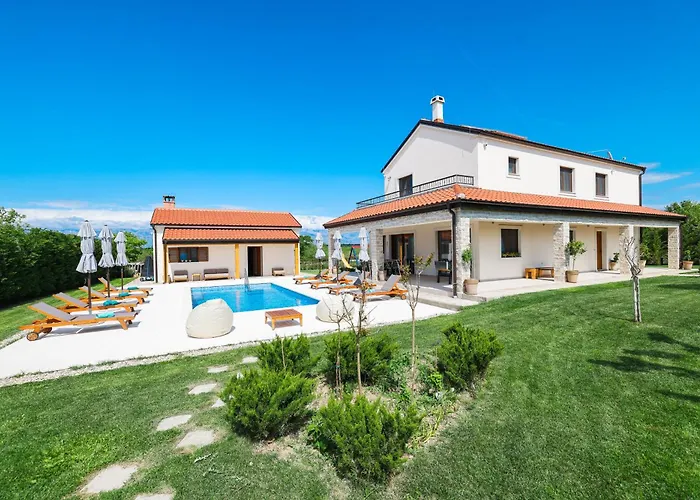 빌라 Velebita With Heated Pool